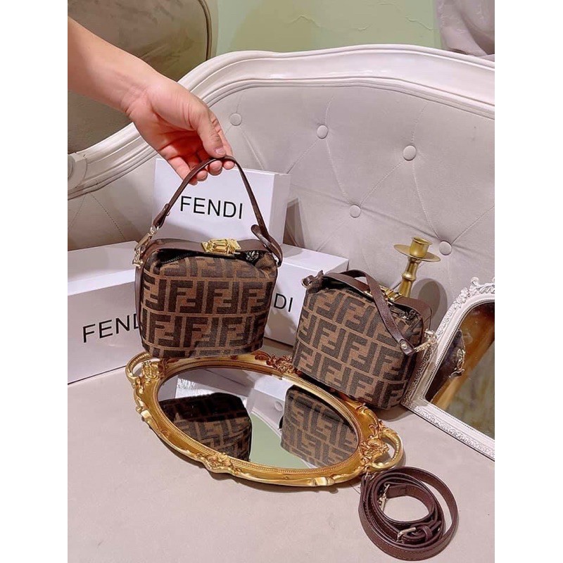 Túi fendi đeo chéo qc