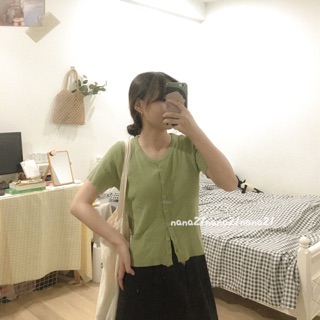 Áo len croptop khuy