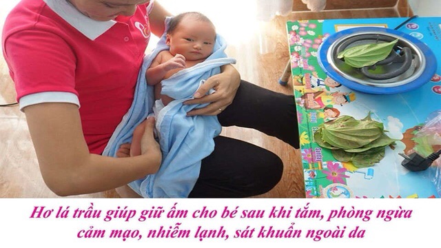Bếp hơ lá trầu cho mẹ và bé