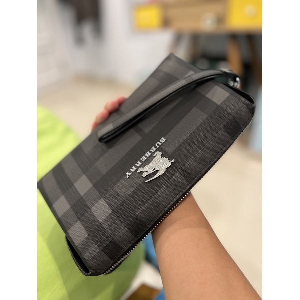 ví cầm tay burberry hàng châu Âu chuẩn