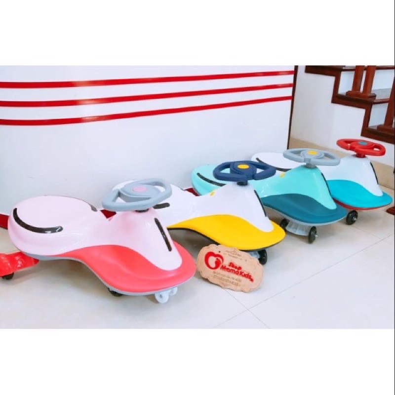 Xe lắc cao cấp  có nhạc có đèn led