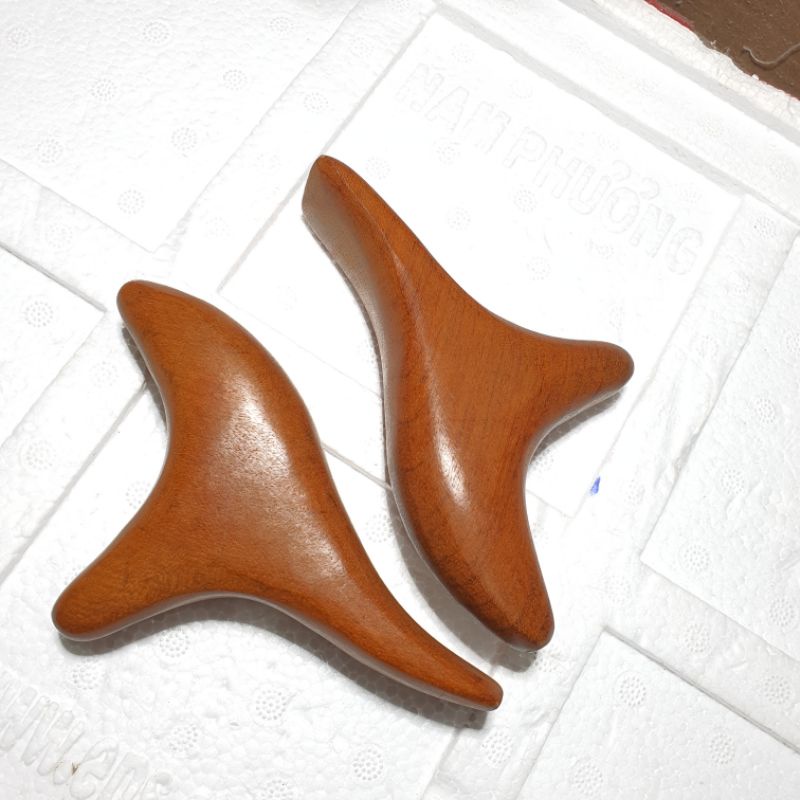 (HOT) Dụng Cụ Day Ấn Huyệt Massage Kiểu Thái Bằng Gỗ Thông - Hình Chim Én