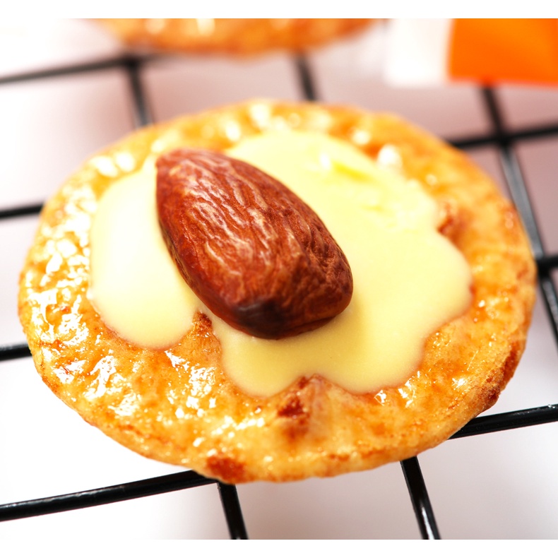 Bánh gạo giòn vị phô mai hạnh nhân rong biển Bourbon