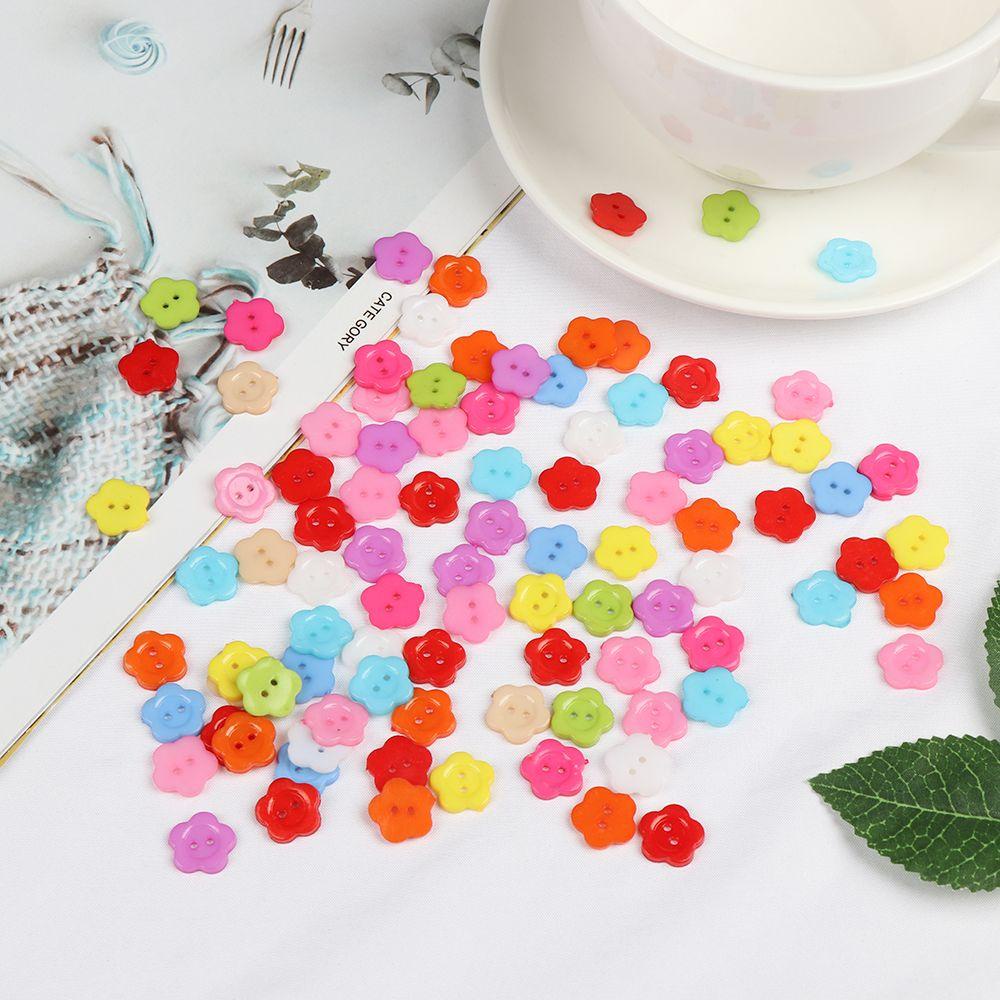 Set 100 Cúc Áo Nhựa Hình Trái Tim / Hoa Chất Lượng Cao Dùng Trong May Vá