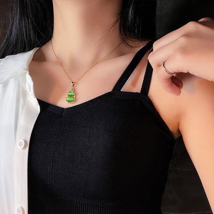 Mới Vòng cổ Mặt Hình Quả Bầu Bằng Thép Titan Màu Xanh Lá Xinh Xắn Cho Nữ
