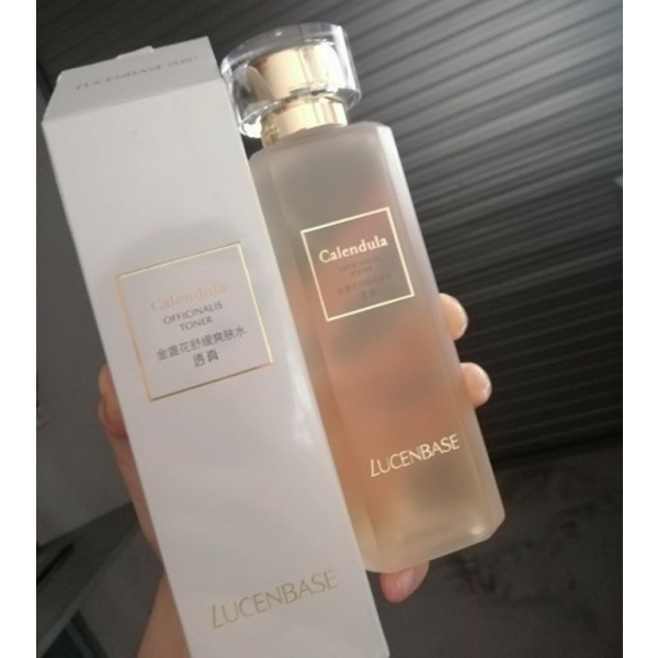 Toner hoa cúc làm dịu da Lucenbase 180ml