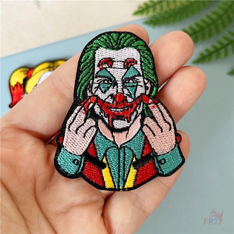☸ Miếng Dán Hình Joker &amp; Harley Quinn Tự Dính ☸ 1 Huy Hiệu Cài Áo Hình Nhân Vật Phim Cổ Điển