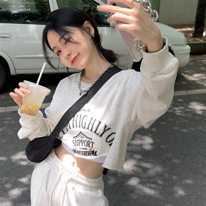 Áo Lửng Nữ Tay Dài Cổ Tròn Thời Trang Quyến Rũ