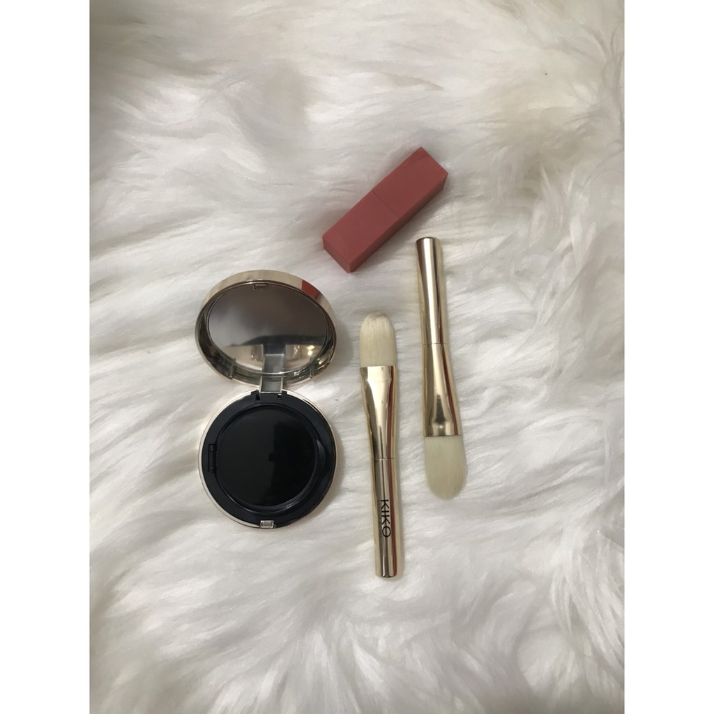 Cọ Trang Điểm Nền Dẹt Kiko (Cán Vàng)