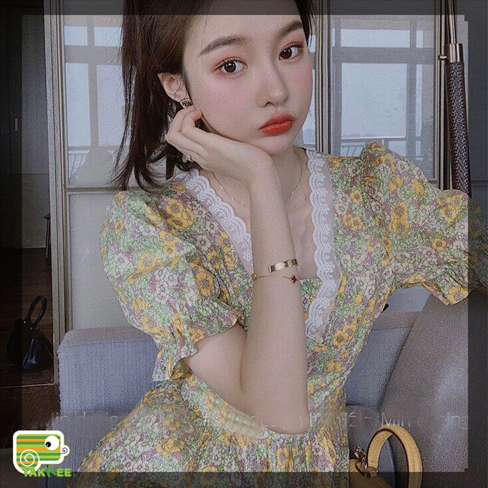 váy đầm cổ v phối ren họa tiết hoa nhí  (hàng có sẵn)