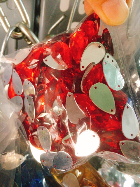 Đá kết giọt size 11x18mm giá rẻ gói 50gr