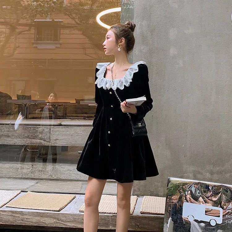 Đầm nhung cổ vuông màu đen phong cách retro Pháp thời trang thu đông cho nữ