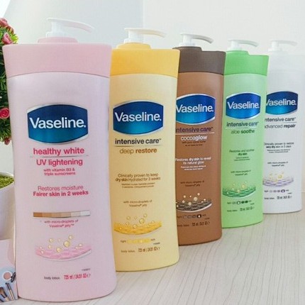 SỮA DƯỠNG THỂ VASELINE - Intensive Care Cocoa Glow Body Lotion 725ml ( Nâu )