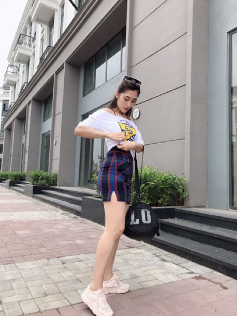 Áo phông croptop Thái Lan hình chữ xinh xắn 2 màu đen, trắng( chọn hình ngẫu nhiên) | BigBuy360 - bigbuy360.vn