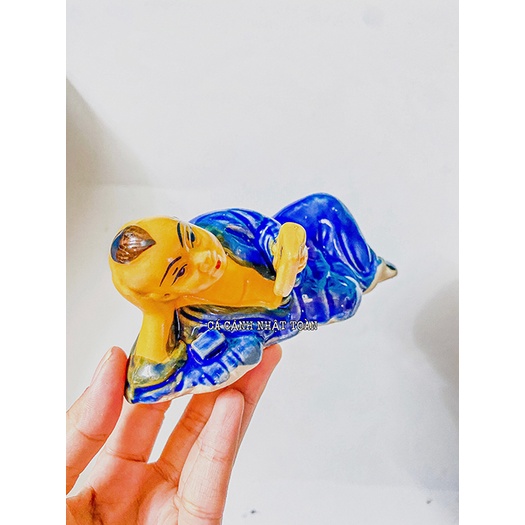 CHÚ TIỂU NẰM ĐỌC SÁCH GỐM SỨ TRANG TRÍ TIỂU CẢNH NON BỘ DÀI 12CM