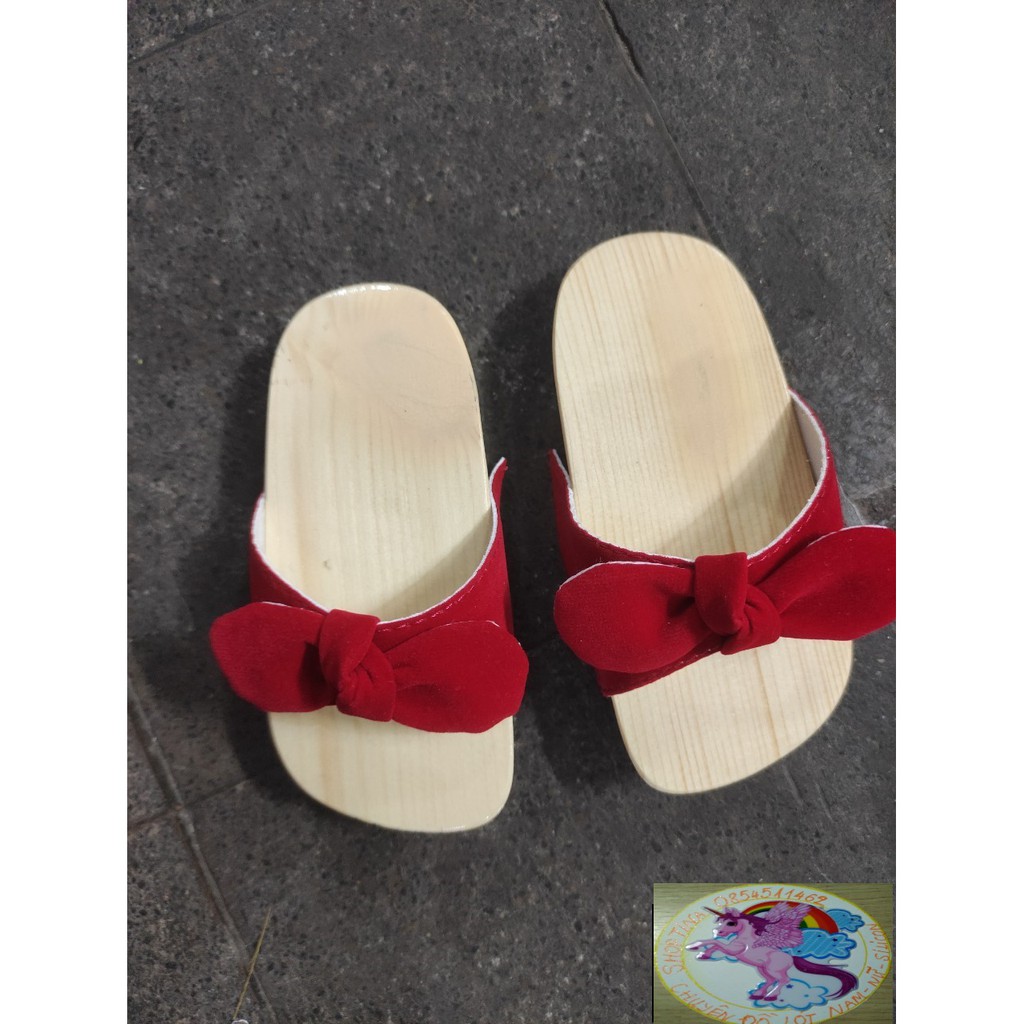 Guốc Gỗ Quai Nơ Cho Bé Từ 1 Đến 9 Tuổi