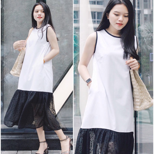 Đầm trắng suông phối chân lưới đen