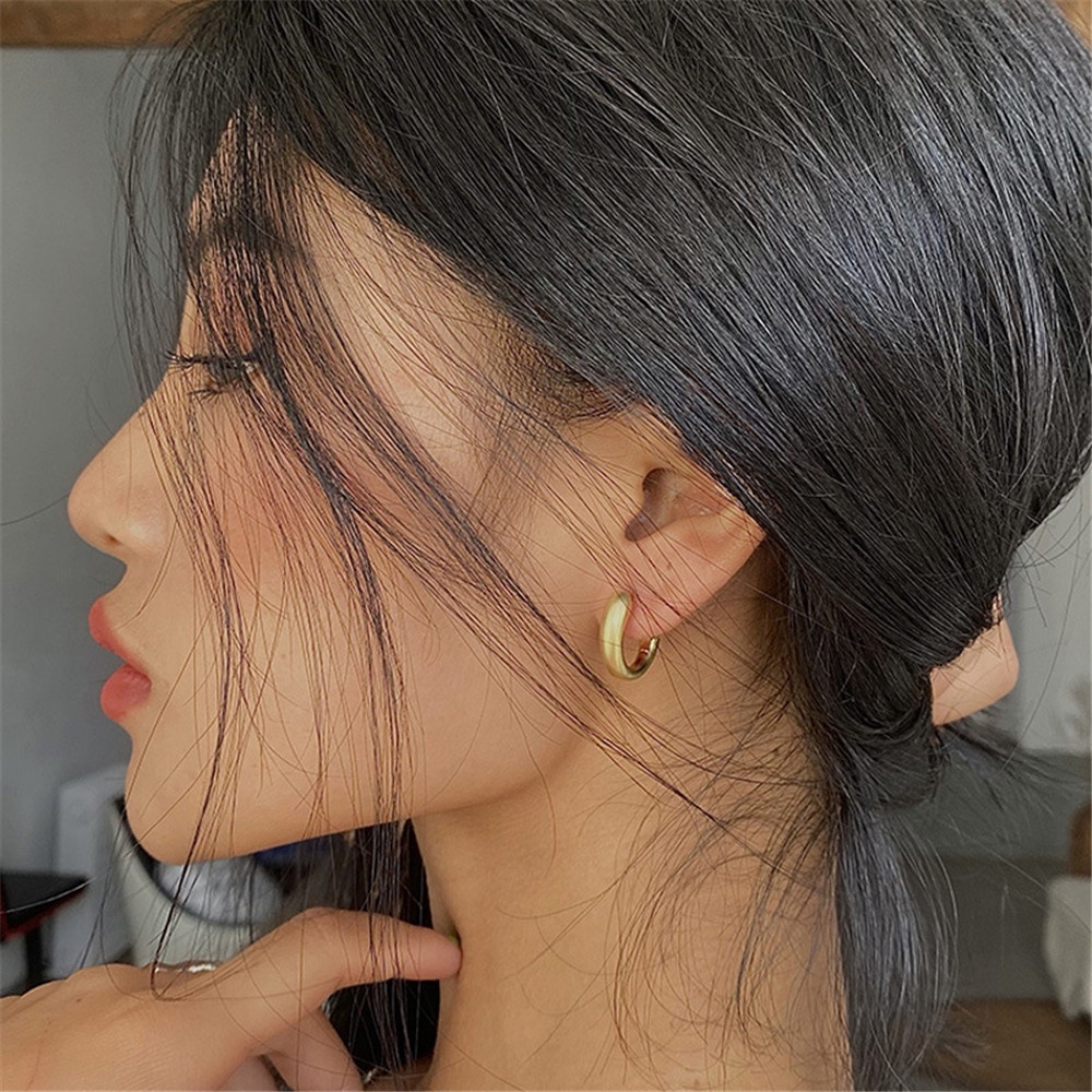 Khuyên Tai Tròn Bằng Kim Loại Màu Vàng / Bạc Sang Trọng Cho Nữ