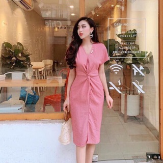 Váy xoắn chéo vạt