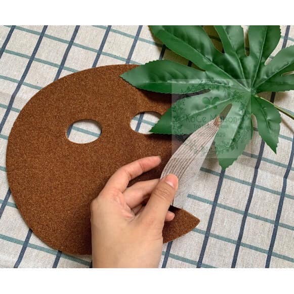 Mặt nạ miếng ngũ hoa, mầm rong biển