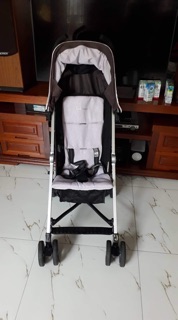 Xe đẩy du lịch Combi