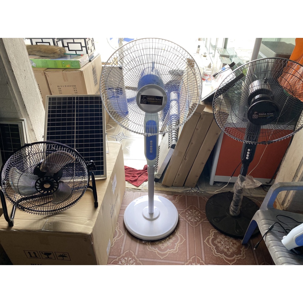 Quạt Tích Điện Năng Lượng Mặt Trời