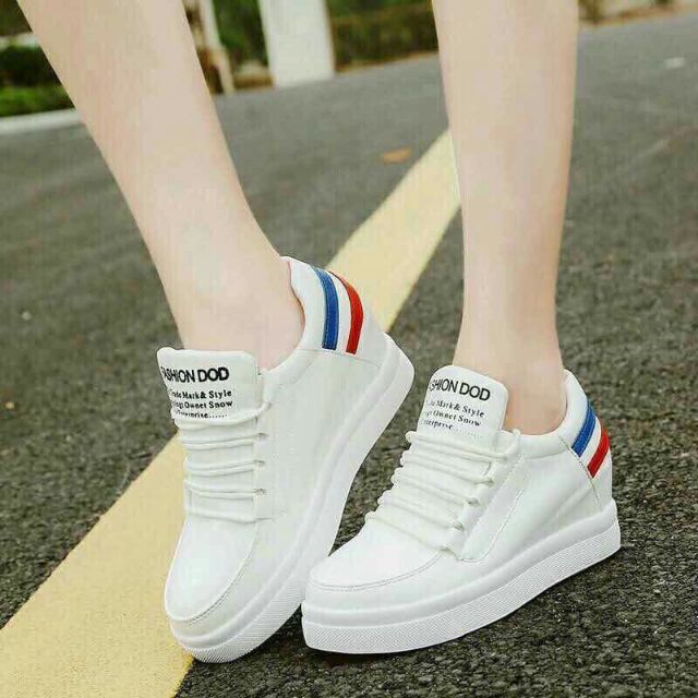 Giày thể thao độn đế 5-7p. Còn sz 38, 39 sale còn 99k