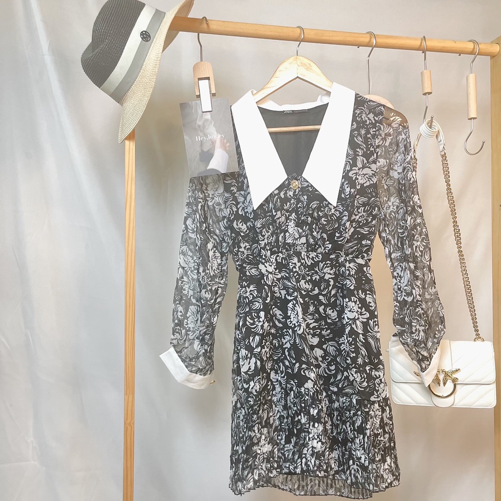 Váy hoa nhí zara màu trắng xám hàng xuất dư