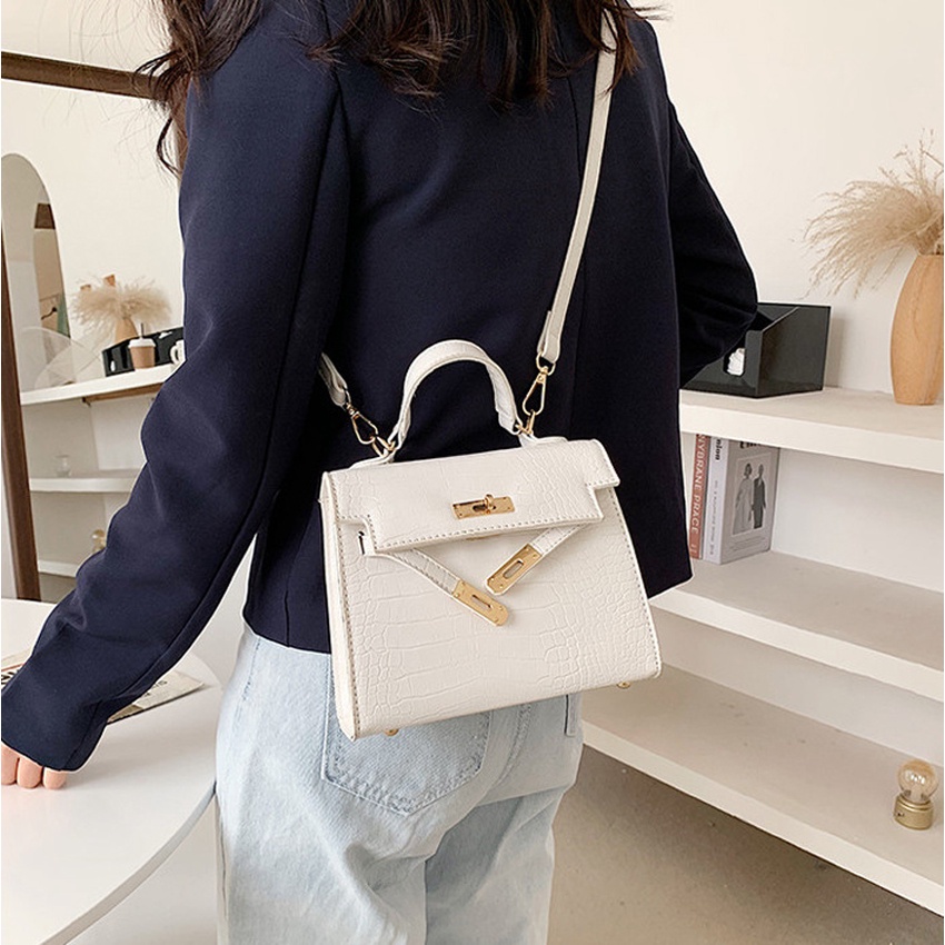 Túi xách đeo chéo nữ giá rẻ đẹp đi chơi phong cách thời trang Hàn Quốc dễ thương da rắn HMM Giatot68 614
