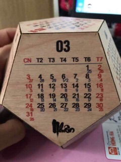 Lịch gỗ để bàn 2019
