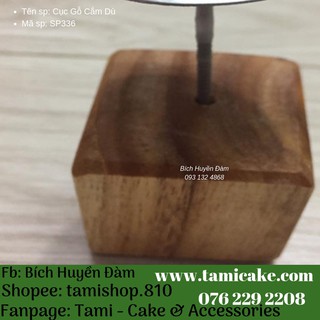 Cục gỗ cắm dù