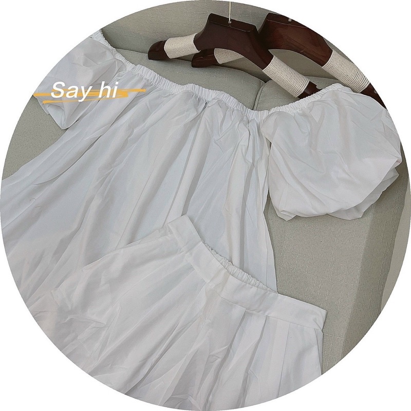 Set bộ áo trễ vai và quần đùi short, bẹt vai đi biển mùa hè mặc nhóm màu sắc Sun Fashion