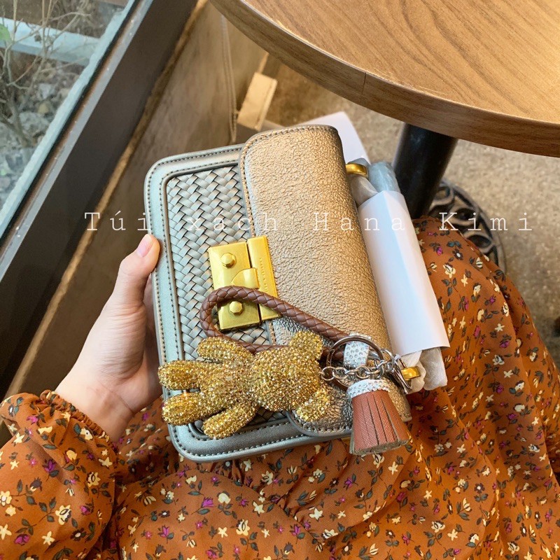 (Nhiều mẫu) Charm móc gấu đính đá/ móc búp bê bông treo túi loại sịn