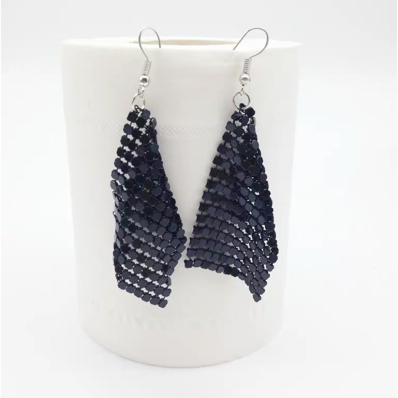 Bông tai, khuyên tai lá rũ siêu cá tính , giúp bạn luôn nổi bật