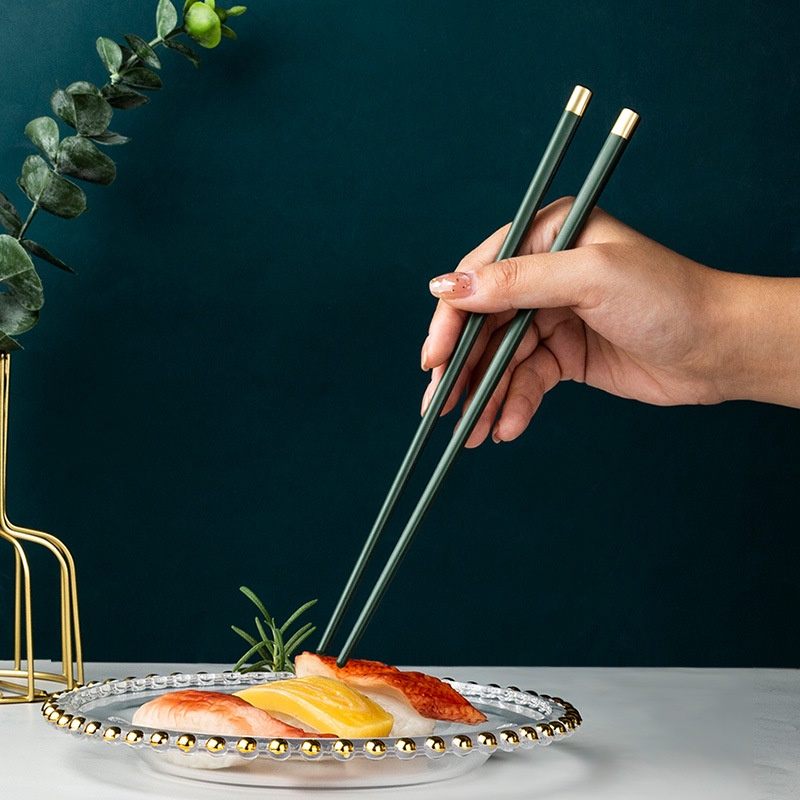 Đôi Đũa Hợp Kim Không Trơn Dùng Được Nhiều Lần