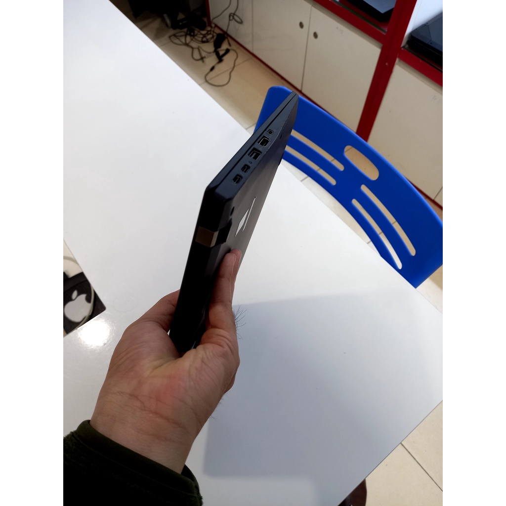 Laptop siêu ngon cho anh, chị, em văn phòng, học tập Thinkpad X1 carbon Gen5 mỏng nhẹ như Ipad | BigBuy360 - bigbuy360.vn