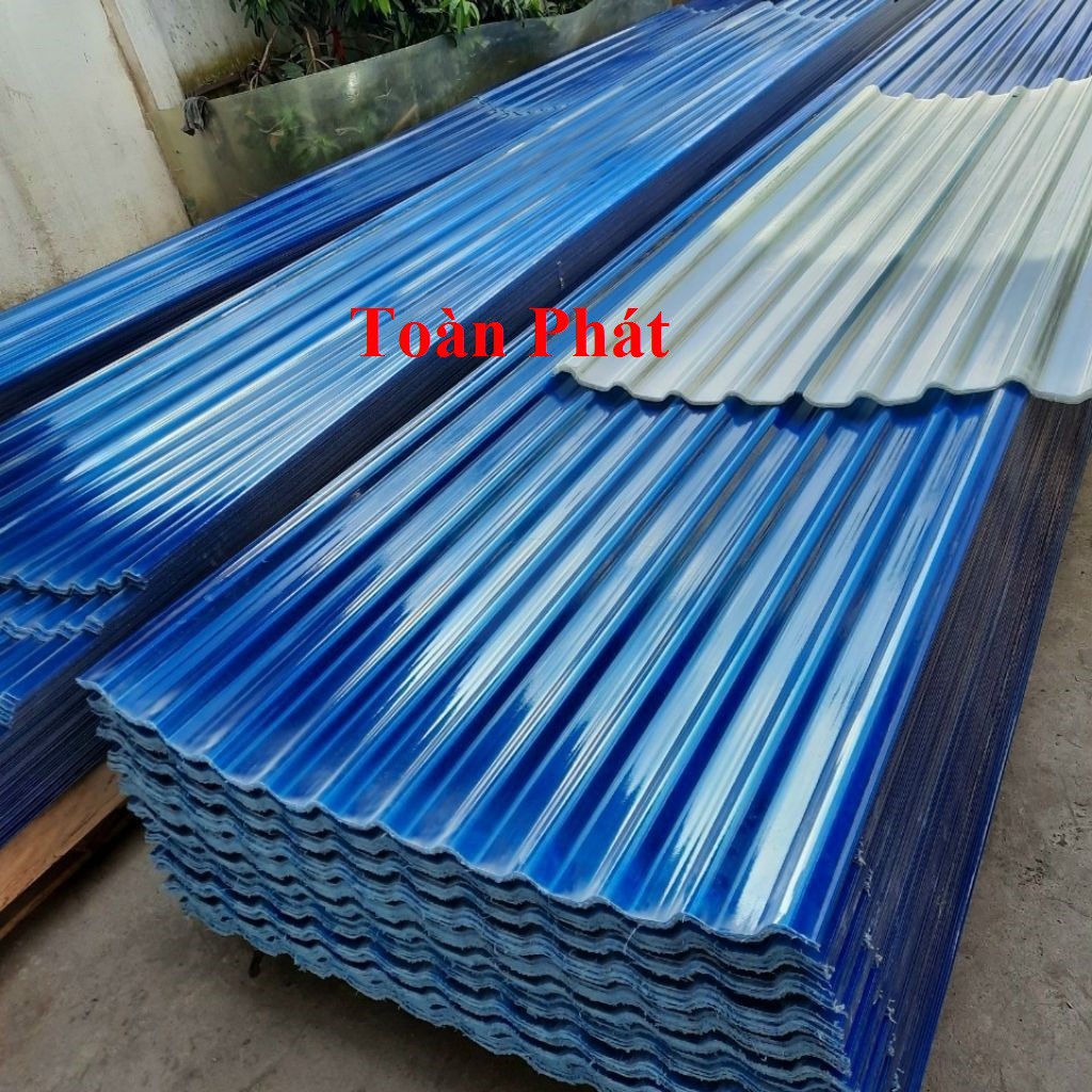 ( Khổ 1.07m x dài 2m x 8zem )Tôn nhựa lợp nhà lấy ánh sáng màu xanh