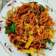 1KG KHÔ GÀ XÉ CAY LÁ CHANH NGON LOAI 1 CÓ GIẤY CHỨNG NHẬN ATVSTP | BigBuy360 - bigbuy360.vn