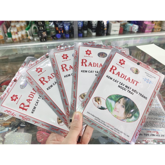 Kem tẩy trắng da mặt Radiant