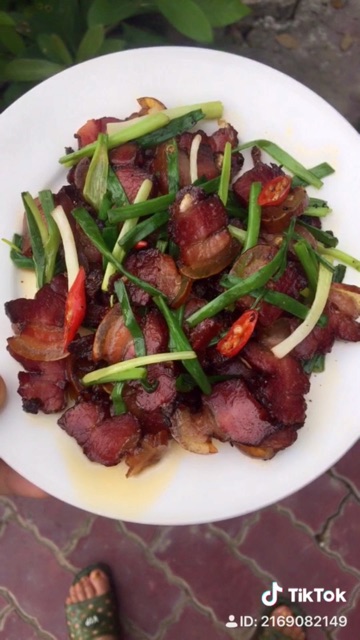 ĐẶC SẢN TÂY BẮC: BA CHỈ GÁC BẾP 500G | BigBuy360 - bigbuy360.vn