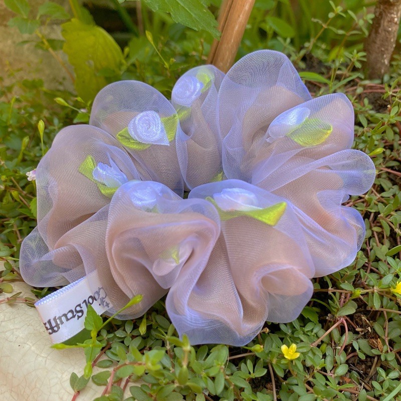 Đồ buộc tóc scrunchies voan 2 lớp thêu hoa hồng (màu mới)🤎