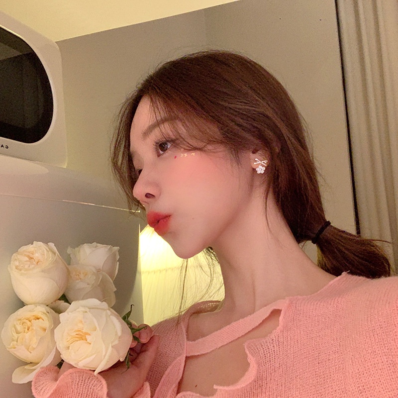 Đôi Bông Tai Dáng Rơi Họa Tiết Hoa Đính Đá Thời Trang Cho Nữ