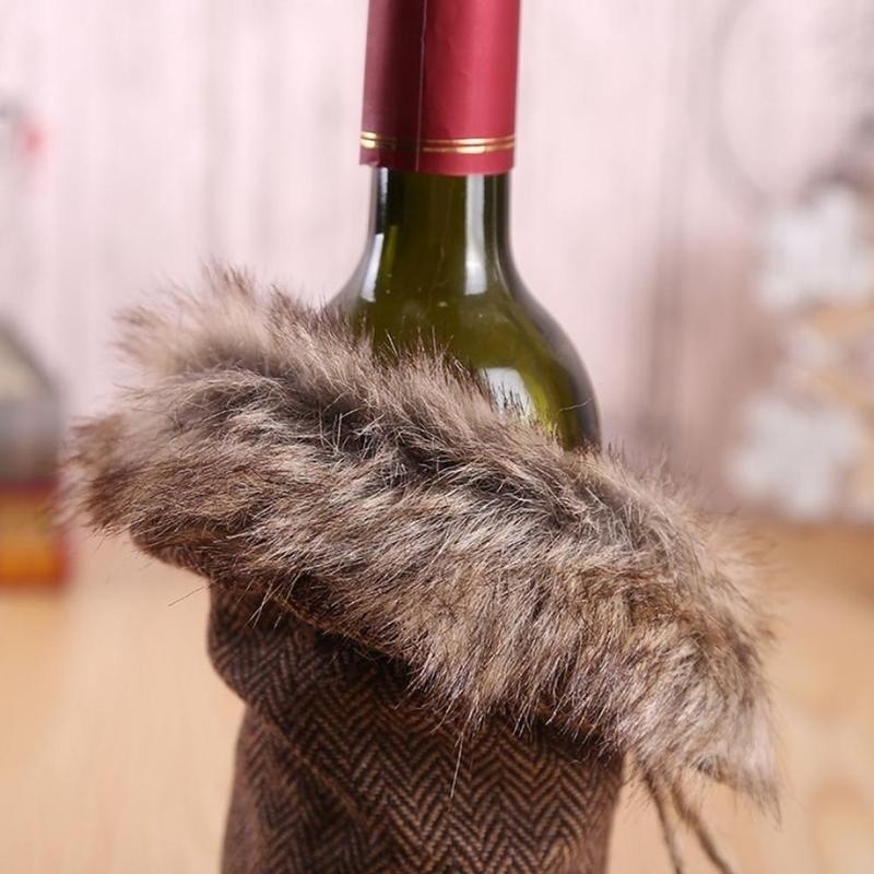 Vỏ bọc chai rượu vang chống bụi hình ông già Noel độc đáo dùng trang trí bàn ăn
