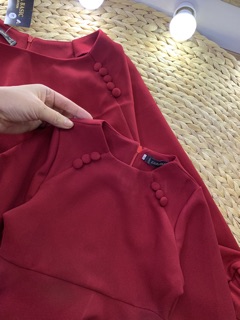 ĐẦM XOÈ KHUY BỌC