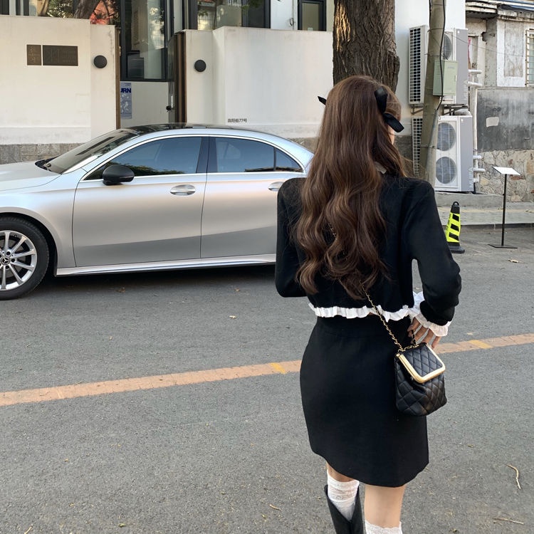 Set áo len dài tay màu đen + chân váy thời trang nữ tính