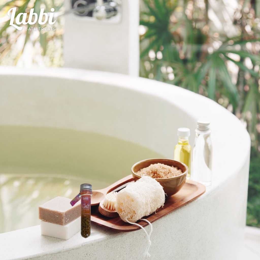 Tinh dầu muối khoáng dưỡng da ngâm bồn SUNSET IN PARIS [Labbi] Salt Essential Oil
