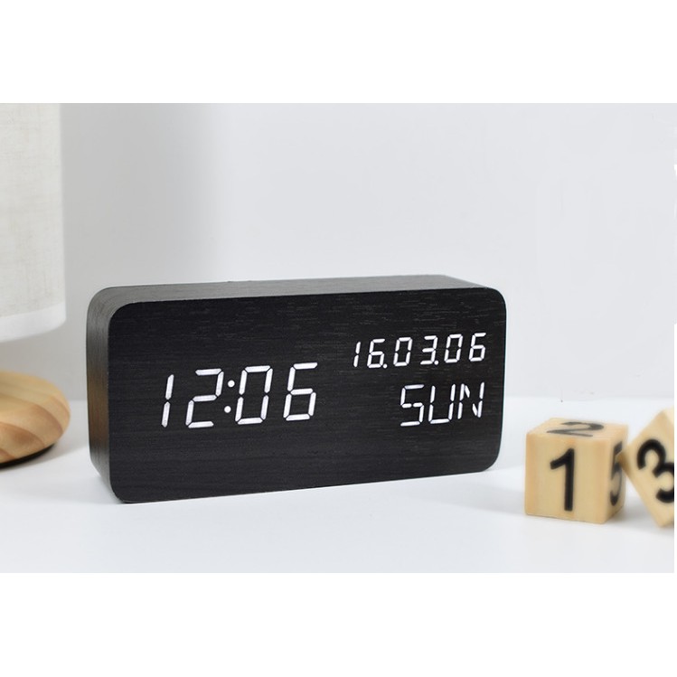 Đồng hồ Led gỗ để bàn hình chữ nhật Ngày Tháng Năm