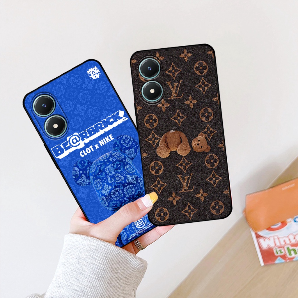 Ốp lưng Vivo Y02s in hình bearbrick thời trang cao cấp. ốp chống sốc bền đẹp