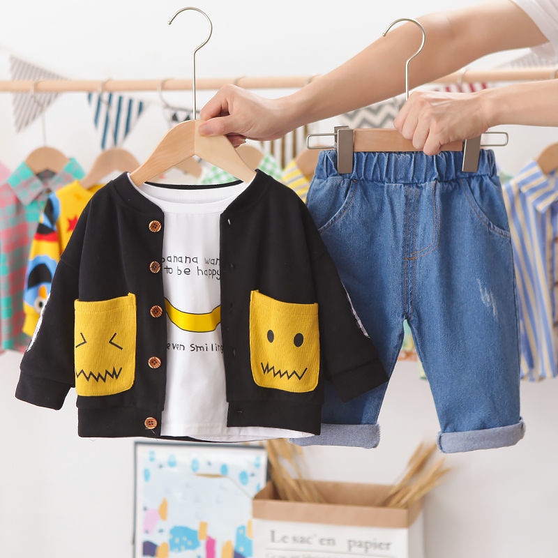 Bộ đồ ba mảnh của trẻ em mùa xuân và mùa thu 2021 mới đẹp trai nam trẻ em dệt kim áo nịt dài tay phù hợp với mùa thu quầ