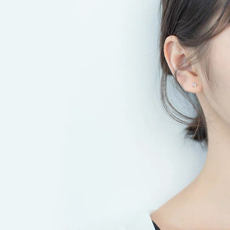 Bông tai bạc nữ TLEE hình tam giác đá trắng sáng lấp lánh TleeJewelry B0218
